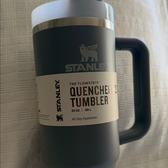 Stanley Matte Gray Quencher Tumbler - Picture 2 of 5